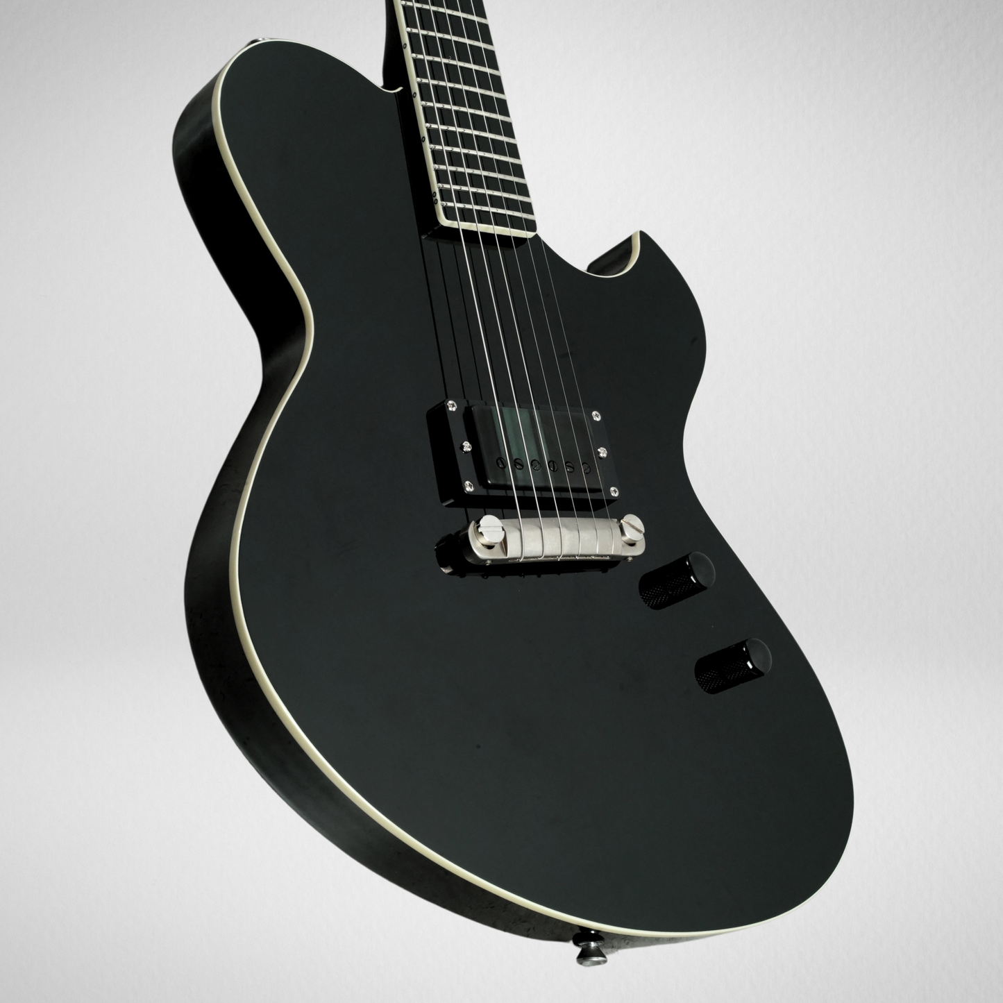 NEWMAN HONEYCOMB JUNIOR BLACKOUT GUITAR-X BLACK - 041024