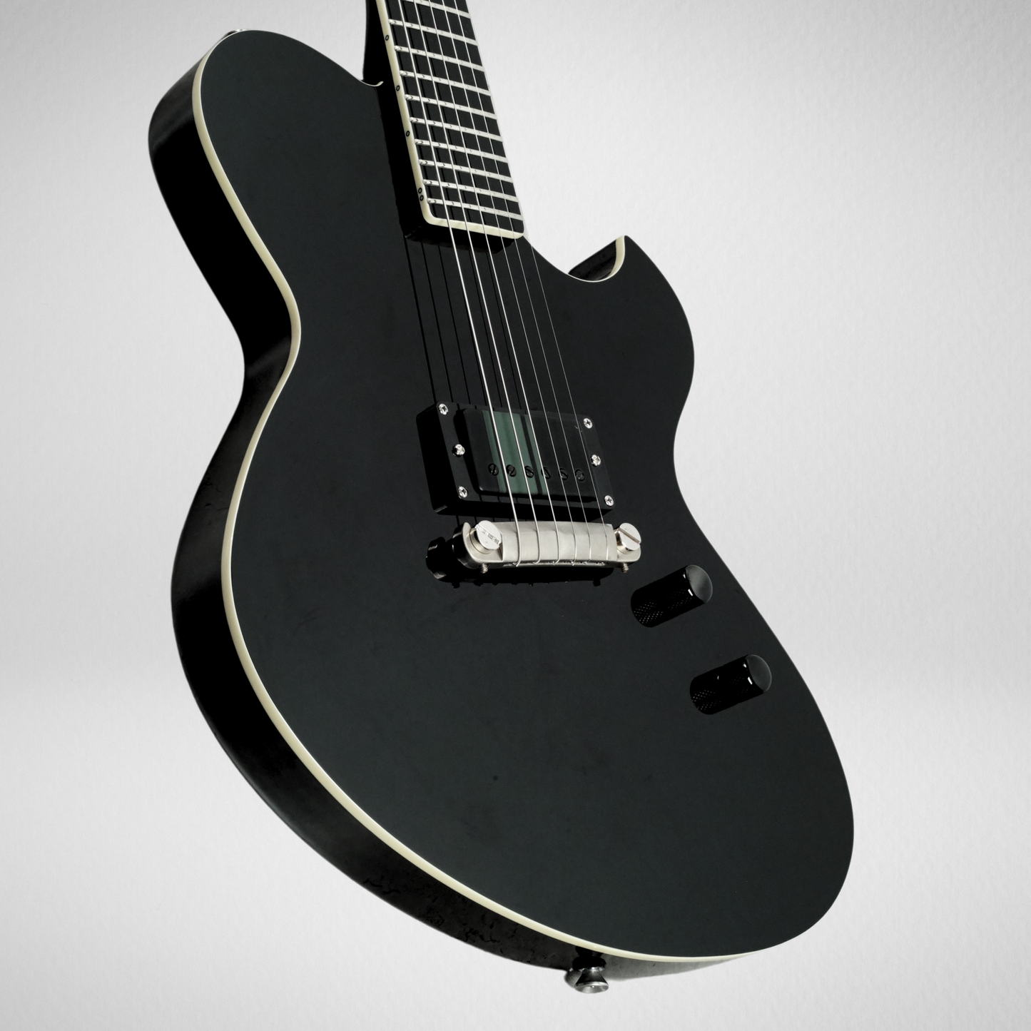 NEWMAN HONEYCOMB JUNIOR BLACKOUT GUITAR-X BLACK - 021024